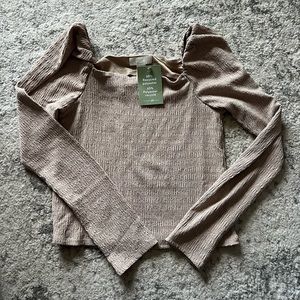 H&M NWT Textured Puff Sleeve Longsleeve Size Small